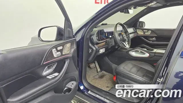 Mercedes-Benz GLS-Class 2022 — Photo 36/39