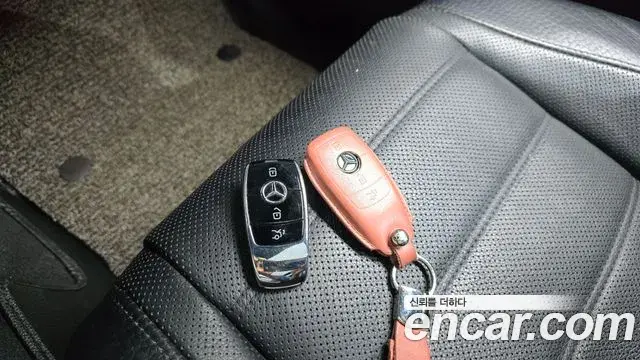 Mercedes-Benz GLS-Class 2022 — Photo 18/39