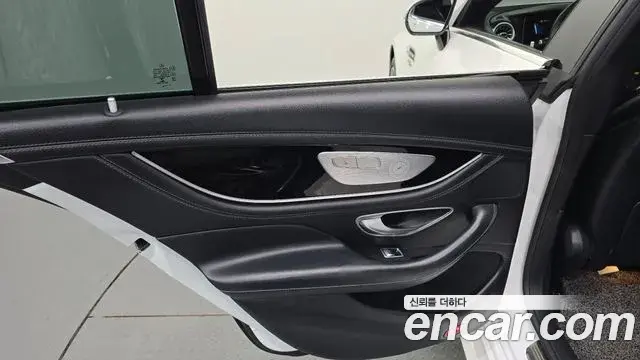 Mercedes-Benz AMG GT 2022 — Şəkil 18/36