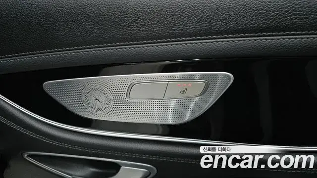 Mercedes-Benz AMG GT 2022 — Şəkil 21/36