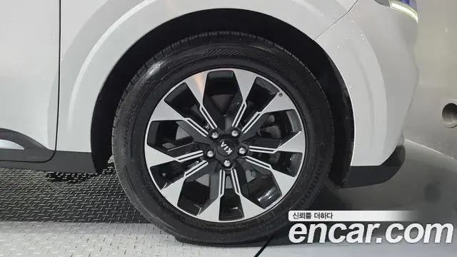 Kia Carnival 2021 — Şəkil 31/34