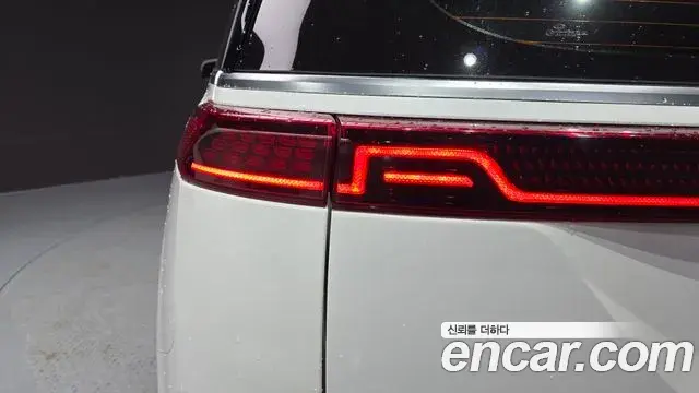 Kia Carnival 2021 — Şəkil 9/34