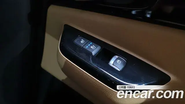 Kia Carnival 2021 — Şəkil 29/34