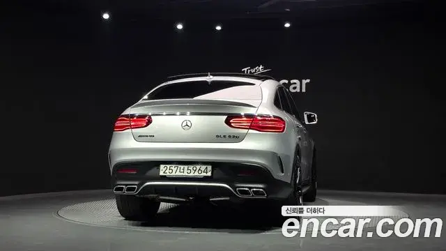 Mercedes-Benz GLE-Class 2019 — Фото 4/20