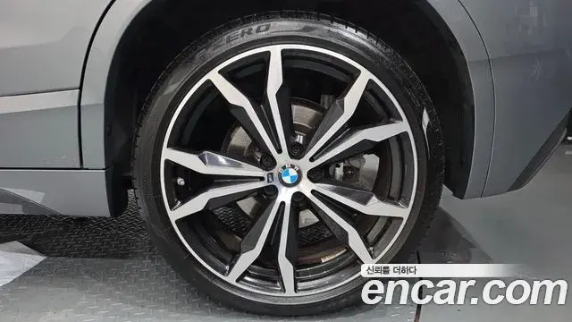 BMW X2 2023 — Photo 7/34