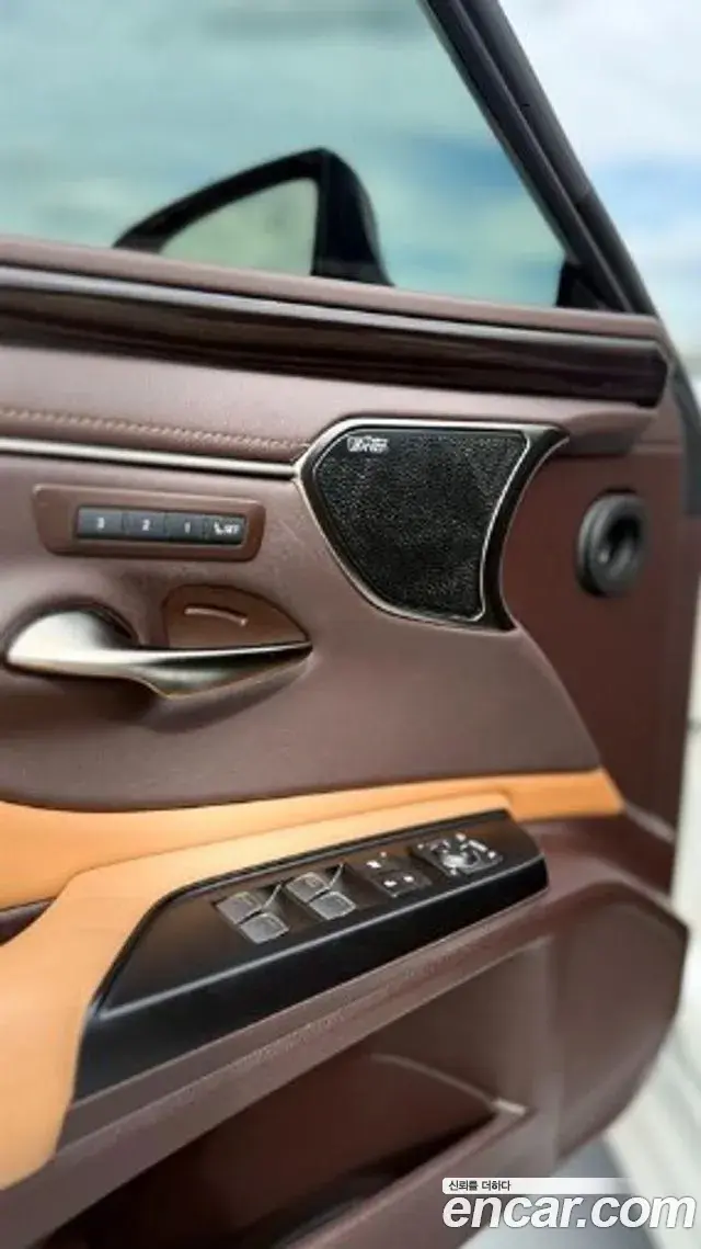Lexus ES300h 2021 — Şəkil 17/17