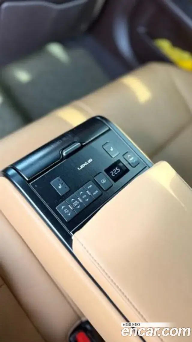 Lexus ES300h 2021 — Şəkil 10/17