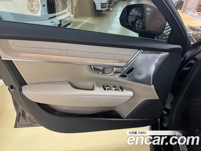 Volvo S90 2025 — Photo 2/20