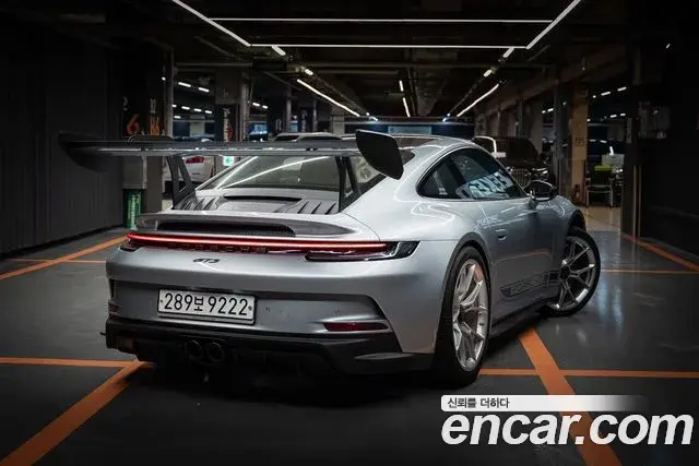 Porsche 911 2022 — ფოტო 1/10