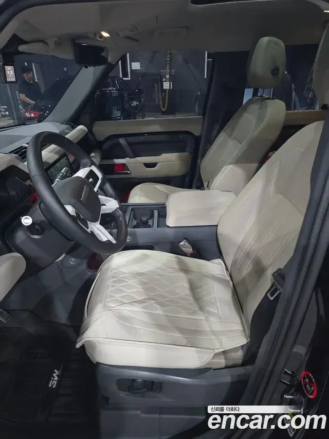 Land Rover Defender 2020 — Şəkil 11/18