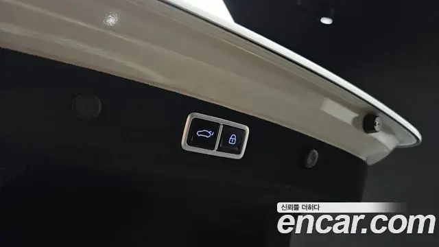 Hyundai Grandeur 2023 — Фото 19/20