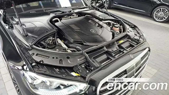 Mercedes-Benz S-Class 2021 — ფოტო 28/37