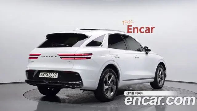 Genesis GV70 2024 — ფოტო 14/30