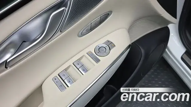 Genesis GV70 2024 — ფოტო 26/30
