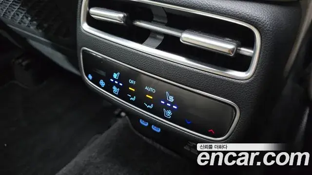 Genesis GV70 2024 — ფოტო 20/30