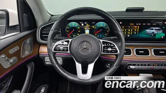 Mercedes-Benz GLE-Class 2020 — Фото 14/20