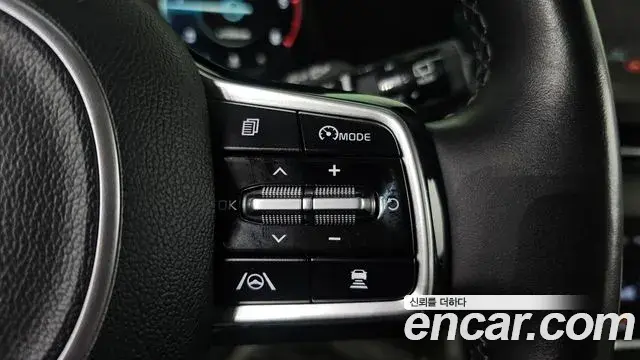 Kia Carnival 2020 — Фото 19/20