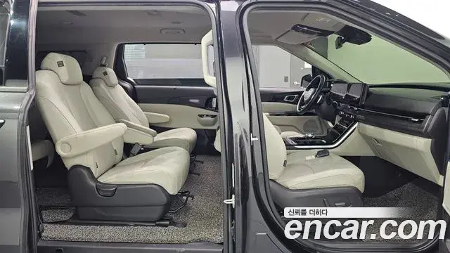 Kia Carnival 2020 — Şəkil 18/35