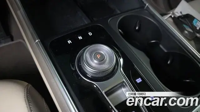 Kia Carnival 2024 — Şəkil 26/36