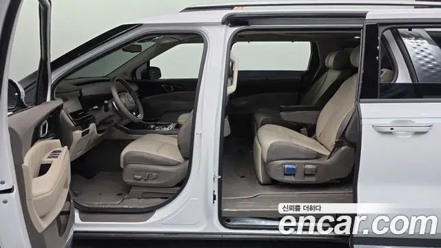 Kia Carnival 2024 — Şəkil 24/36