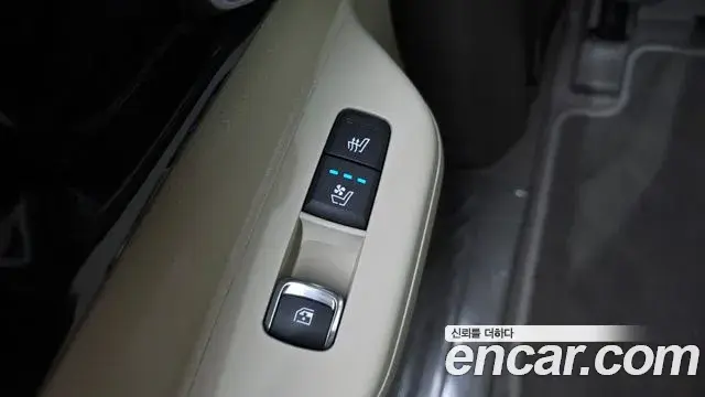 Kia Carnival 2024 — Şəkil 33/36