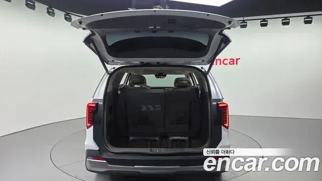 Kia Carnival 2024 — Şəkil 7/36
