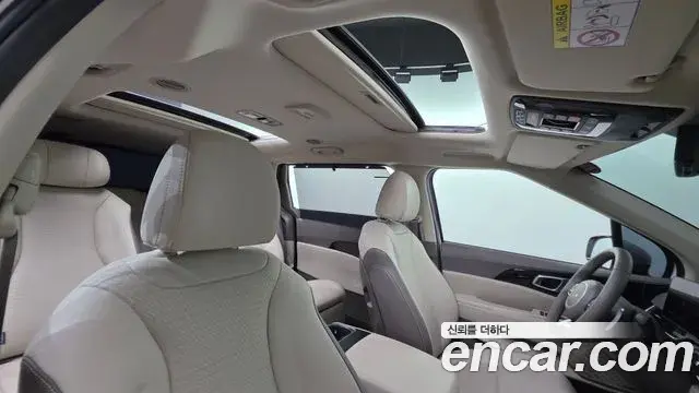 Kia Carnival 2024 — Şəkil 25/36
