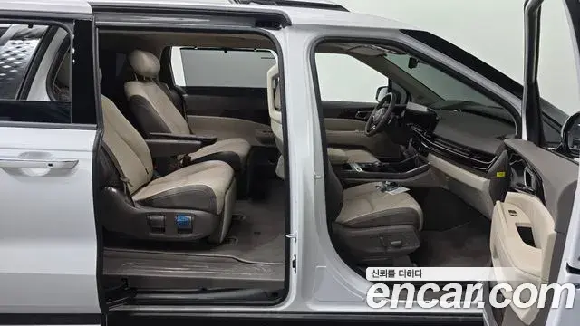 Kia Carnival 2024 — Şəkil 30/36