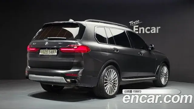 BMW X7 2020 — Фото 2/20