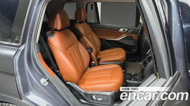 BMW X7 2020 — Фото 11/20