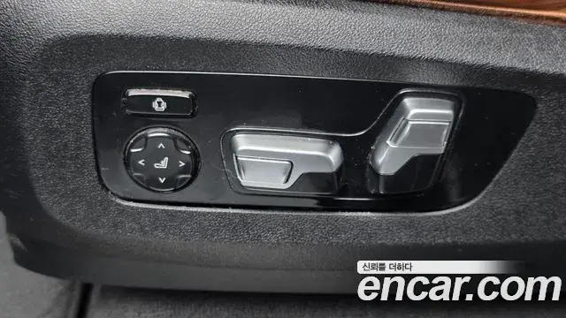 BMW X7 2020 — Фото 18/20
