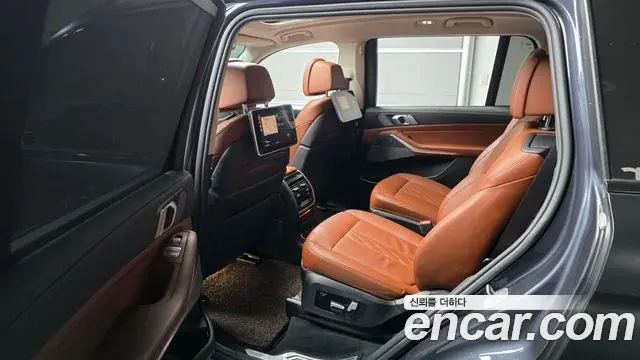 BMW X7 2020 — Photo 19/41