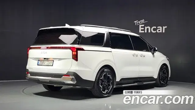 Kia Carnival 2024 — Фото 2/20