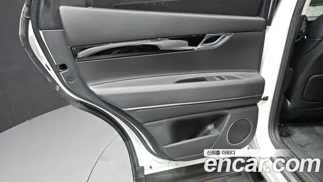 Genesis GV80 2020 — ფოტო 16/30