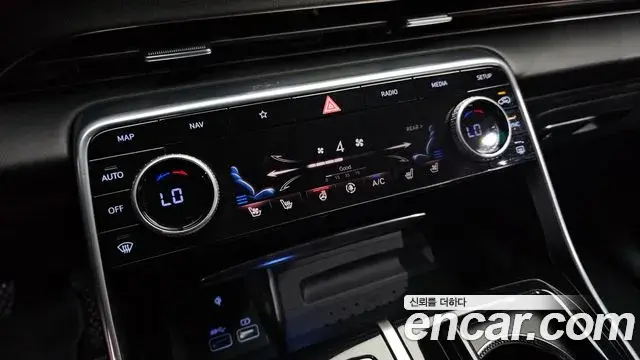 Genesis GV80 2020 — ფოტო 14/30