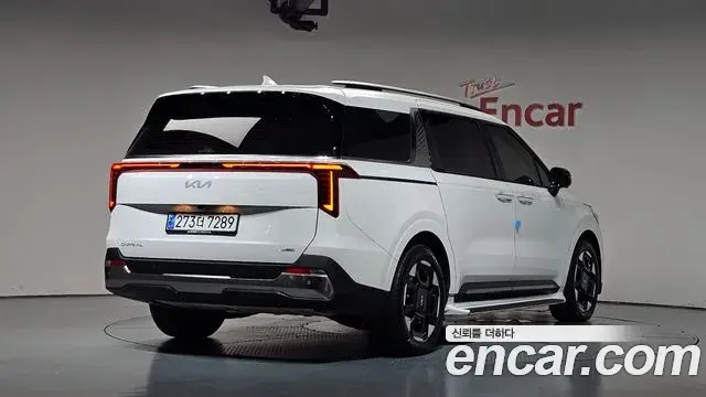 Kia Carnival 2024 — Фото 2/20