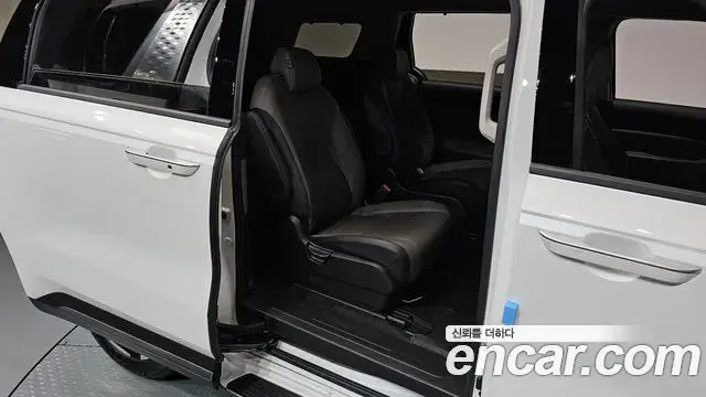Kia Carnival 2024 — Фото 12/20