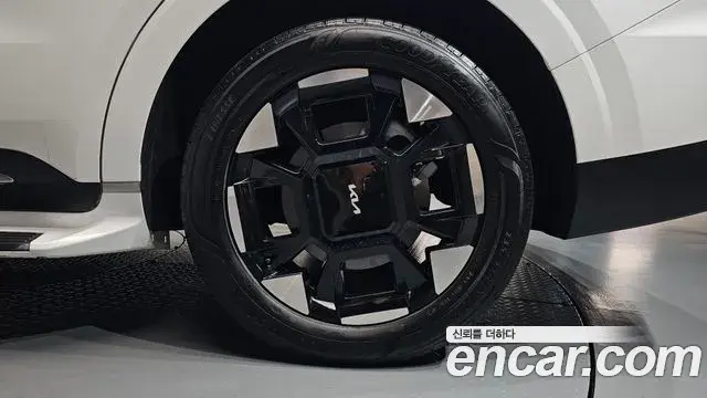 Kia Carnival 2024 — Photo 19/35