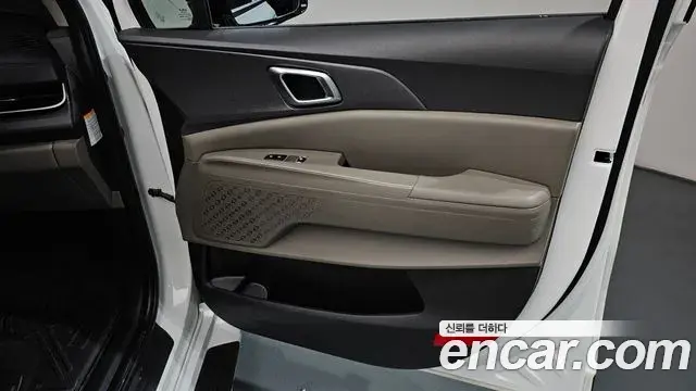 Kia Carnival 2024 — Photo 21/35