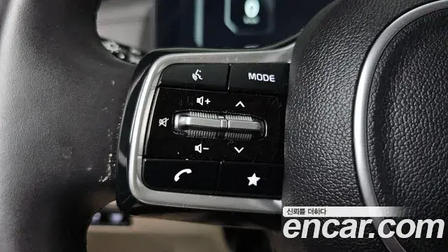 Kia Carnival 2024 — Photo 25/35