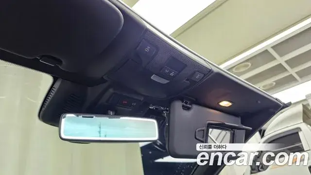 Mercedes-Benz C-Class 2020 — ფოტო 17/20