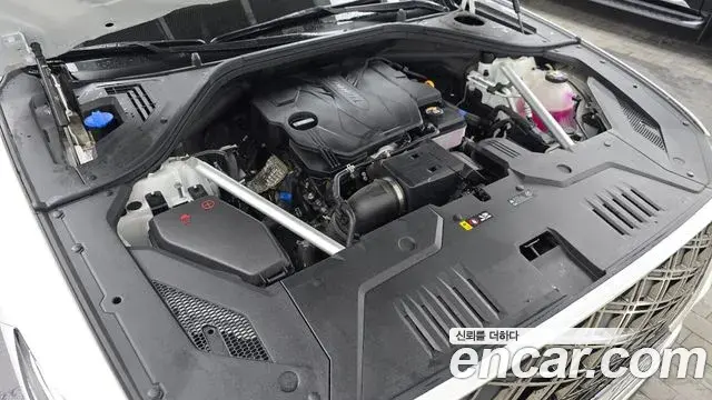 Genesis GV70 2024 — Photo 28/33