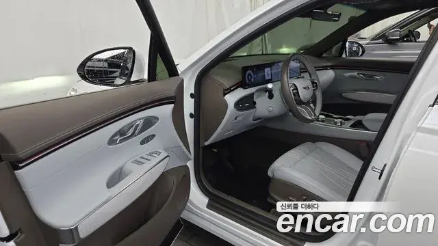 Genesis GV70 2024 — Photo 2/33