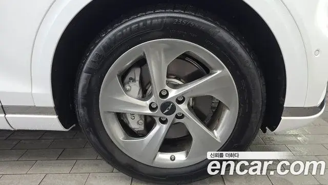 Genesis GV70 2024 — Photo 29/33