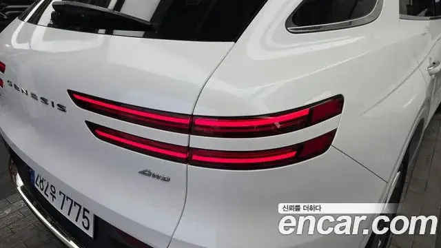 Genesis GV70 2024 — Photo 13/33