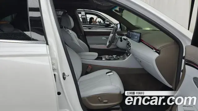Genesis GV70 2024 — Photo 9/33