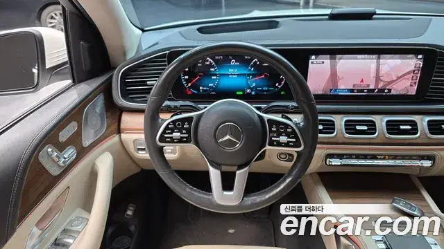 Mercedes-Benz GLE-Class 2019 — Фото 13/20