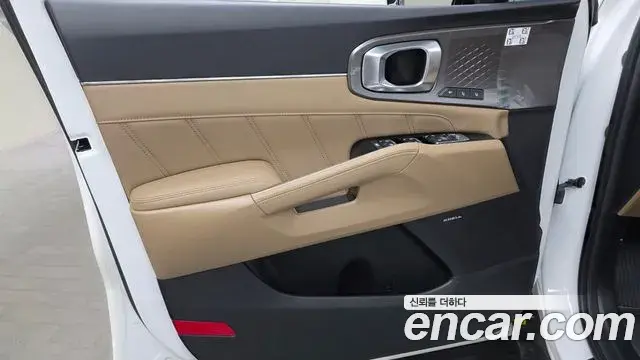 Kia Sorento 2024 — ფოტო 10/34