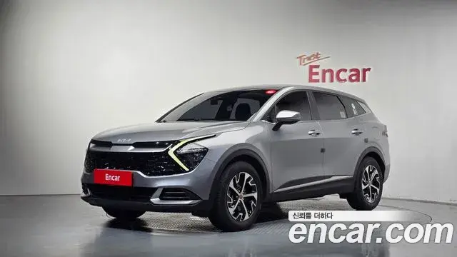 Kia Sportage 2022 — Фото 1/20