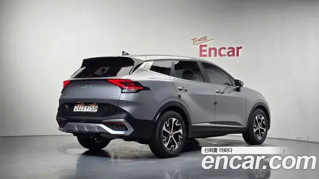 Kia Sportage 2022 — Фото 2/20
